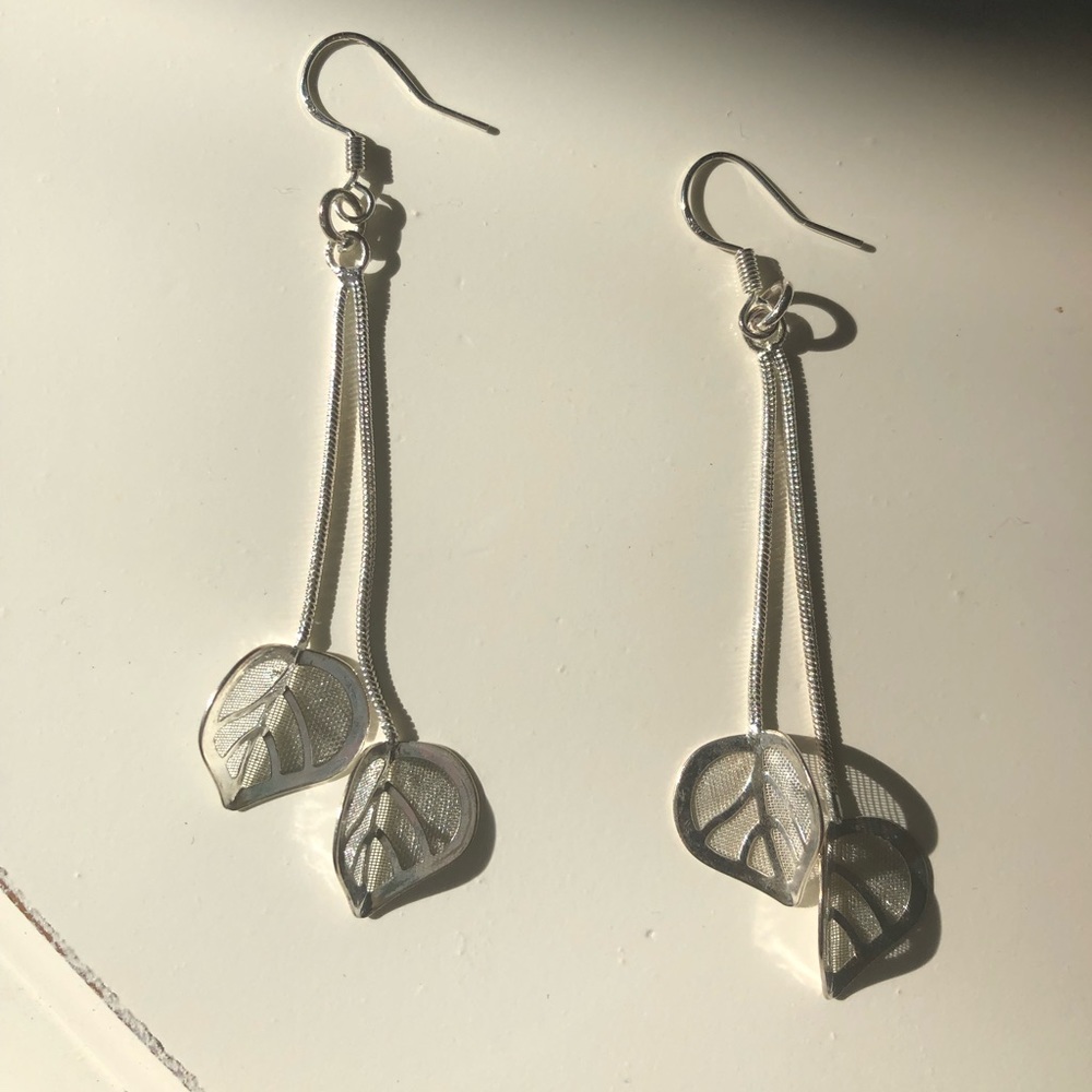 Sweet Valentine Heart-Shaped Leaves Dangle from Silver-Toned Earrings